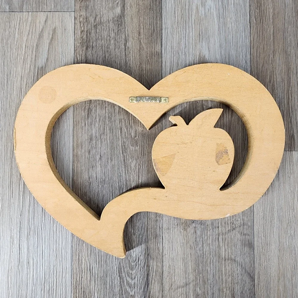 Vintage Wooden Heart Apple Wall Hanging Country Farmhouse Kitchen Decor 11x9